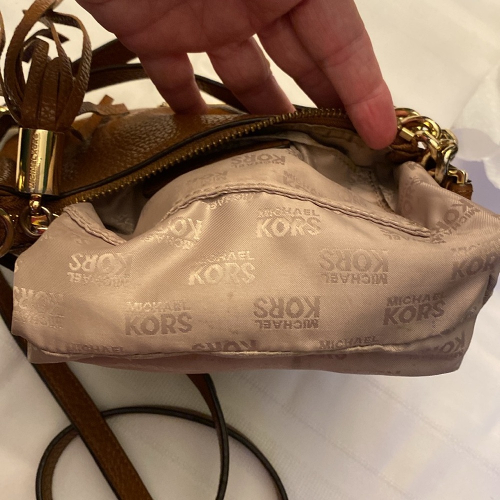 Michael Kors Pebble Leather Crossbody Saddle-brown - Picture 10 of 12